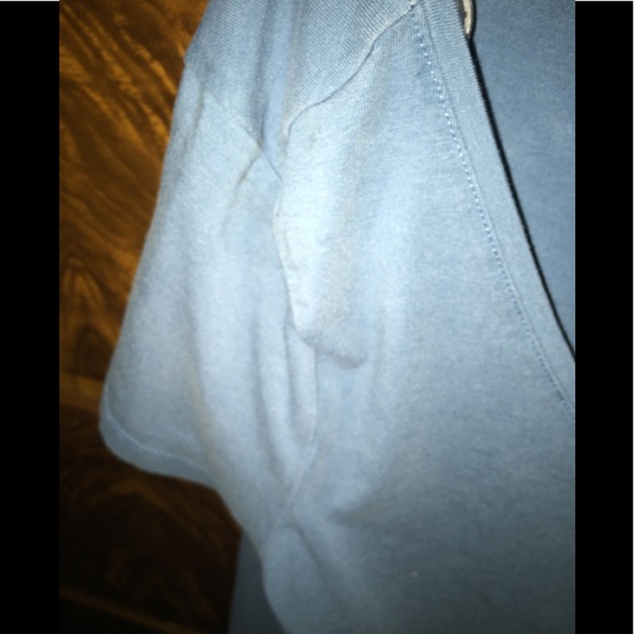 Large Blue v neck t-shirt - Picture 4 of 5